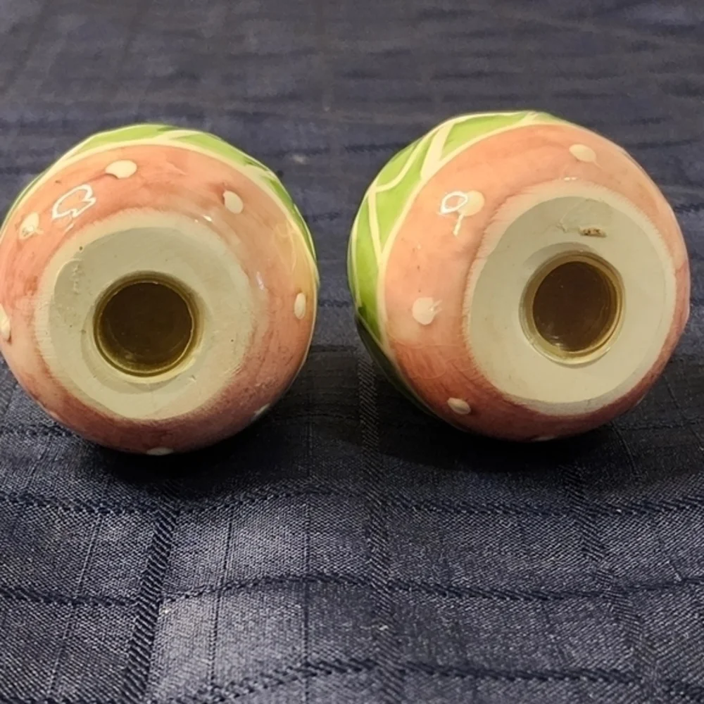 Easter Egg Green And Pink Salt And‎ Pepper Shakers